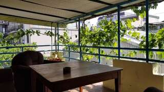 Гостевой дом Guest House ERA Square Батуми Четырехместный номер с террасой-3