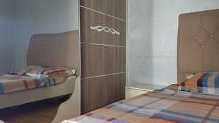Гостевой дом Guest House ERA Square Батуми Двухместный номер с 1 кроватью и террасой-2